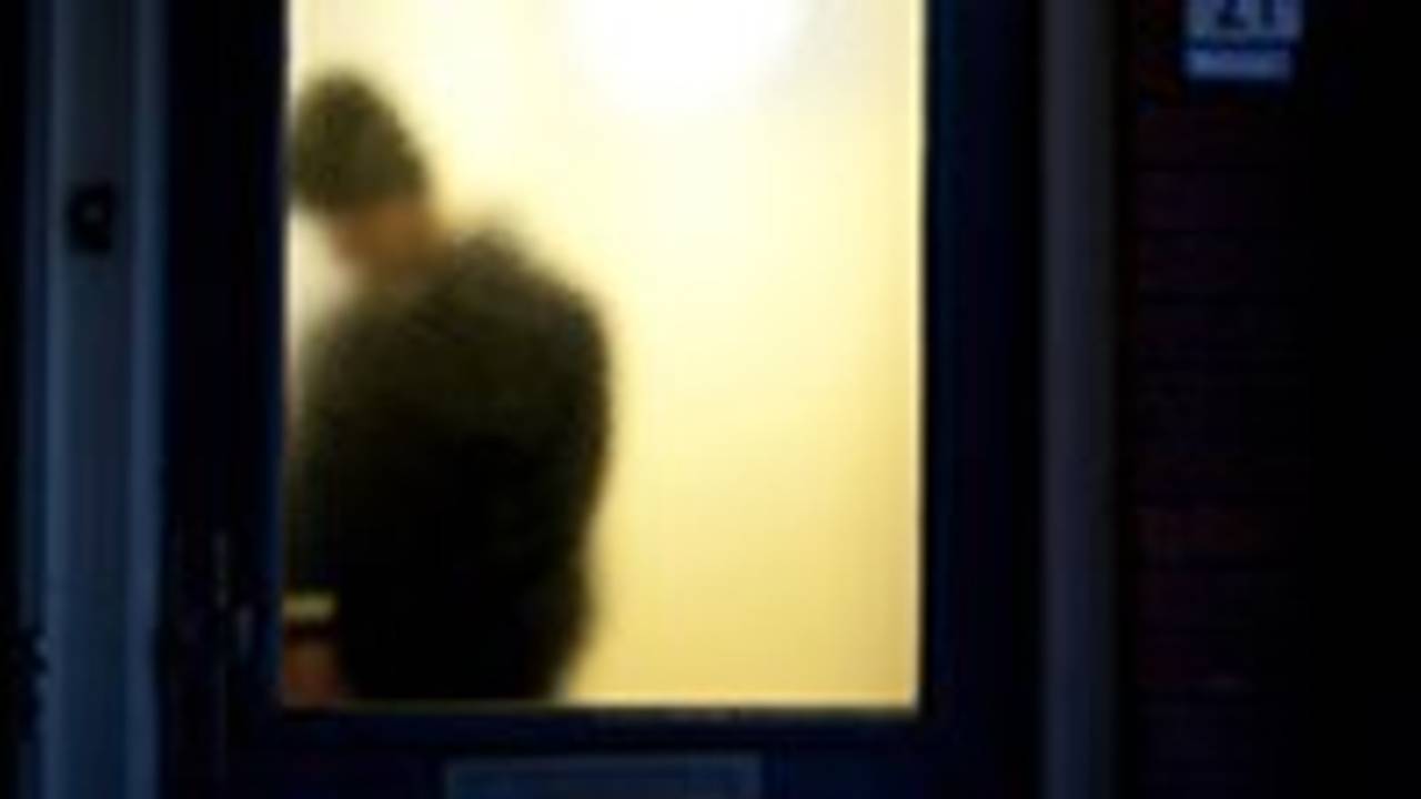 De vrouw wordt verdacht van inbraak in een sportkantine in Nieuw-Vossemeer.