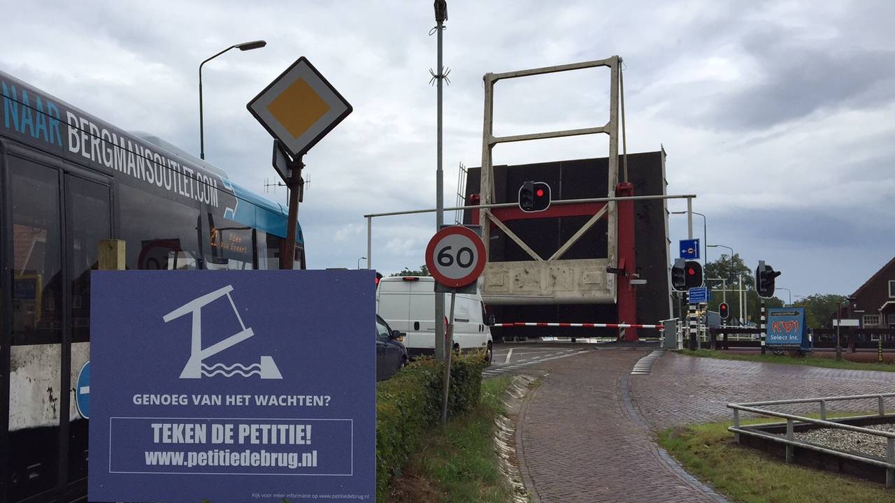De Beekse brug. (Archieffoto: René van Hoof)