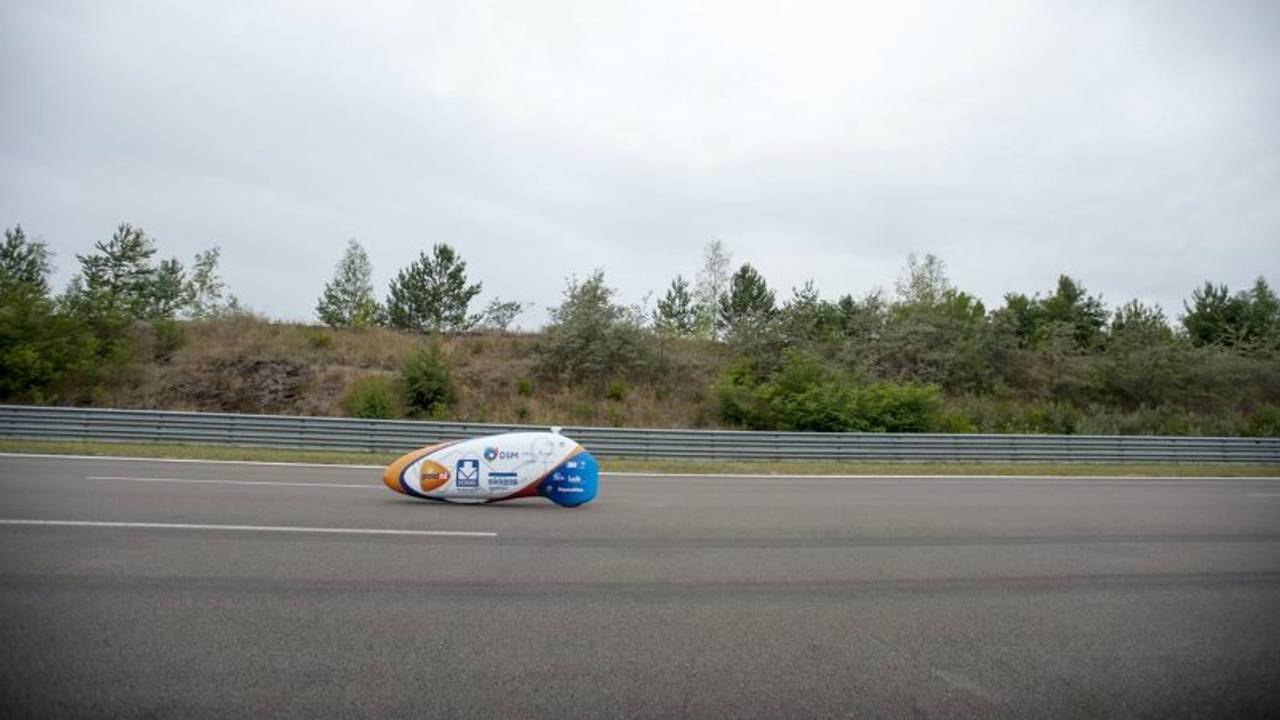 De aerodynamische ligfiets. (Foto: Bas de Meijer)