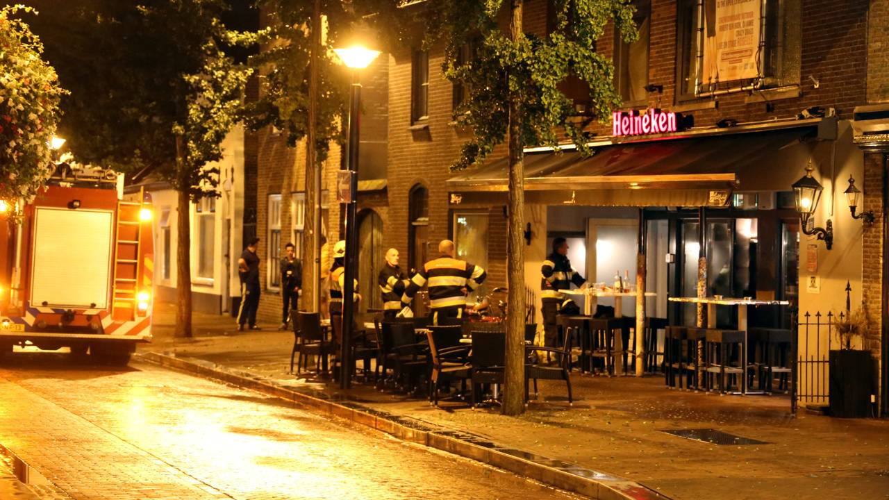 Het café werd ontruimd. (Foto: AS Media)