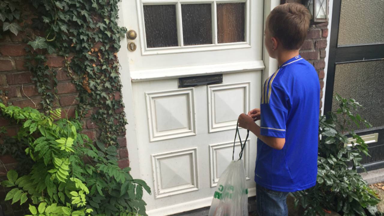 Ronaldo ging langs de deuren en haalde 260 euro op.