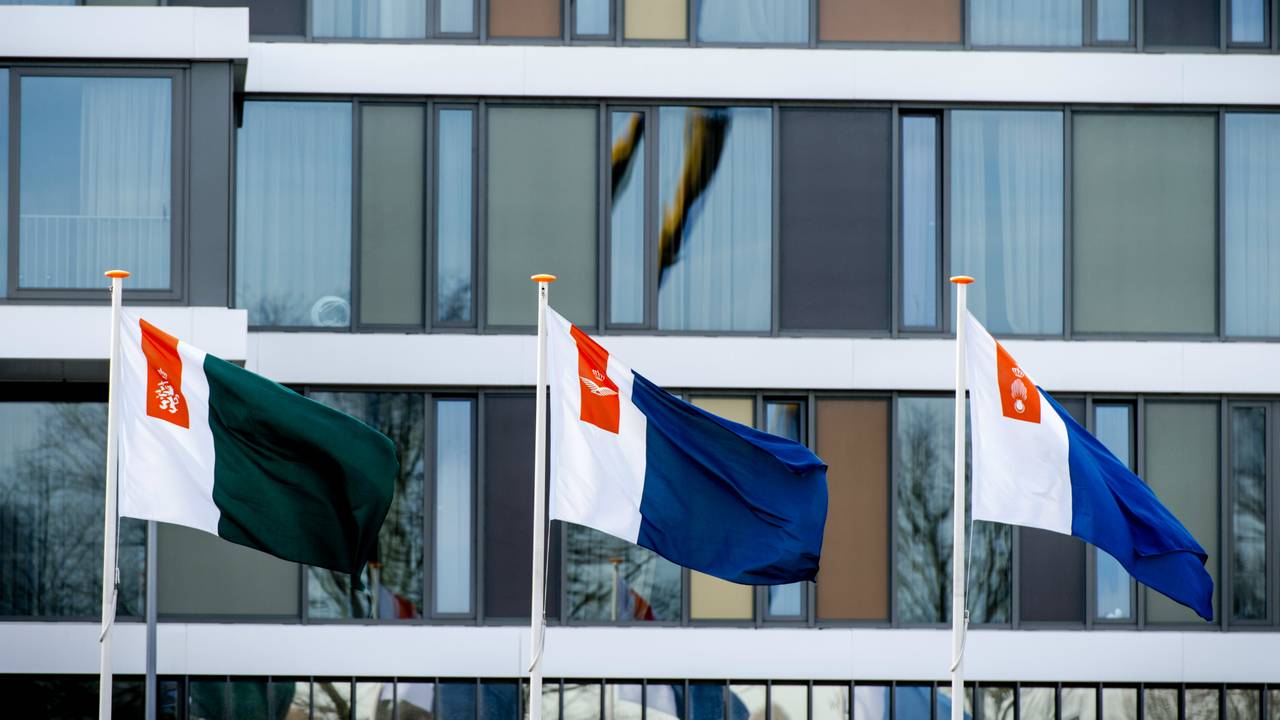 De AIVD doet elke vijf jaar onderzoek naar mensen in hoge functies (archieffoto: ANP)