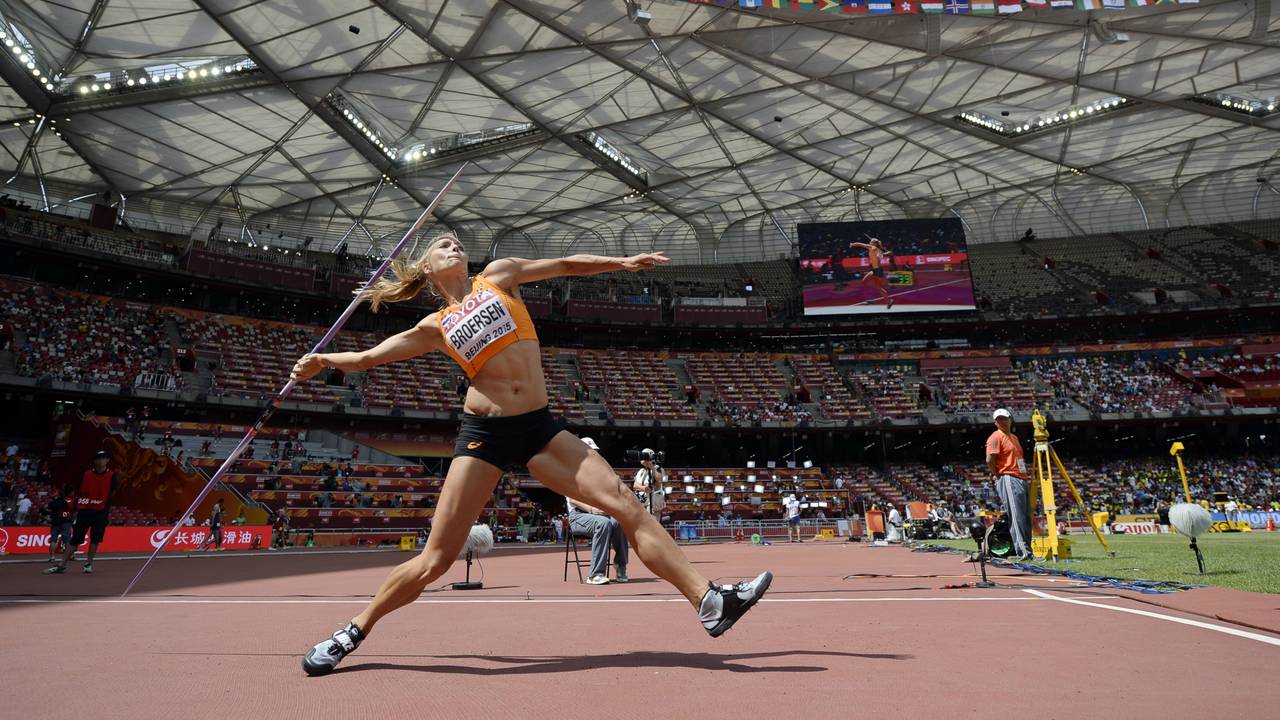 Nadine Broersen uit Dongen rukt op naar tweede plaats zevenkamp bij WK in Peking (Foto: ANP)