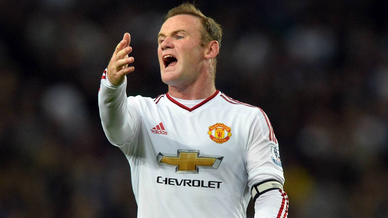 Van Gaal wil met geblesseerde Rooney 'geen risico' nemen. (ANP)