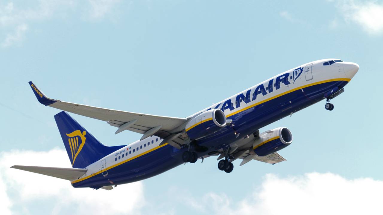 Een vliegtuig van Ryanair. (archieffoto: Flickr.com/PaulLucas)