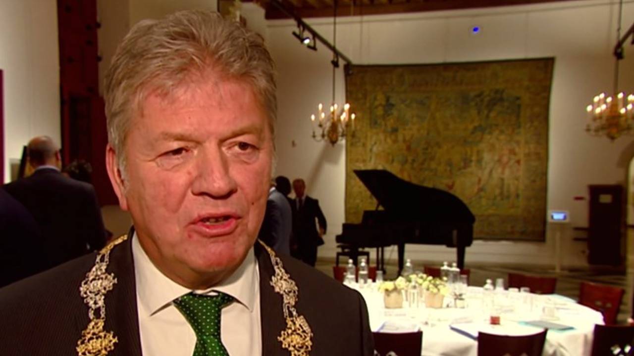 Burgemeester Frank Petter.