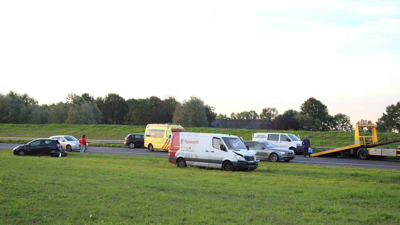 A50 vrijgegeven na botsing Veghel. (foto: Gabor Heeres/SQ Vision)