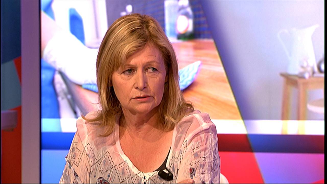 Mariet Sonnemans aan tafel bij Onder Ons.