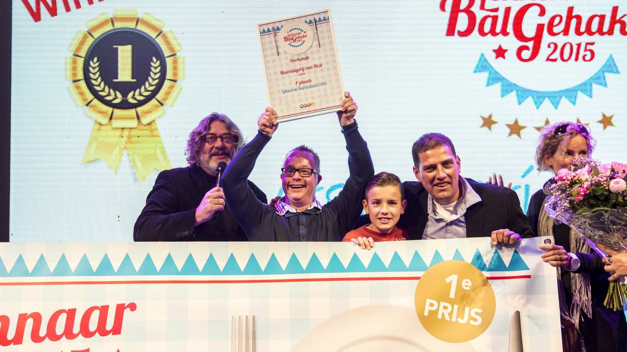Slager Paul Brands uit Goirle wint titel Lekkerste Bal Gehakt 2015
