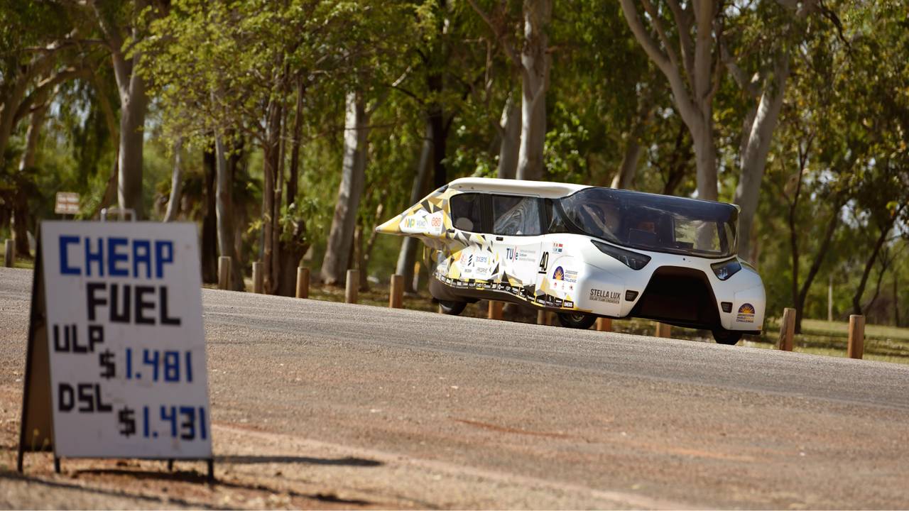 Zonneauto Stella Lux. (Foto: TU Eindhoven/ Bart van Overbeeke)