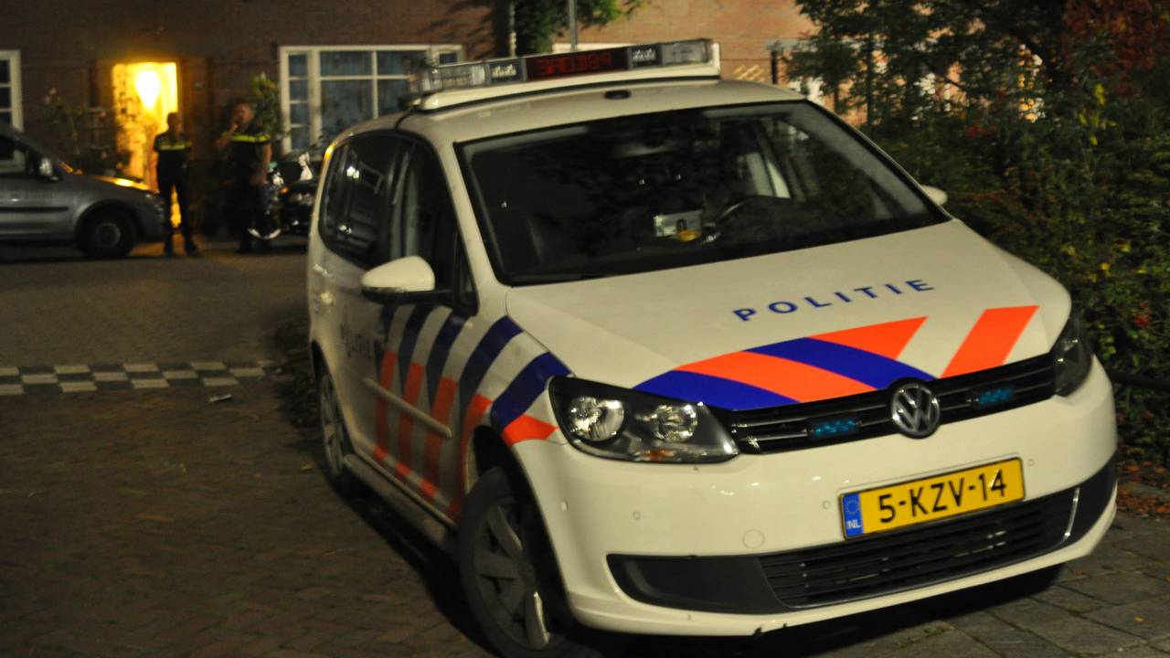 Vrouw (74) gewond na woningoverval. (foto: Arno van der Linden/SQ Vision)