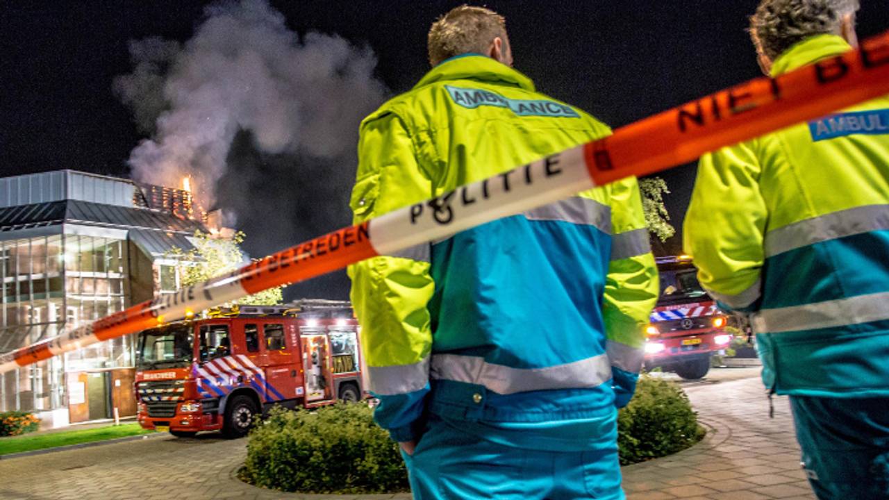 Brand in flat Helmond (foto: Rob Engelaar / Infocus Media)
