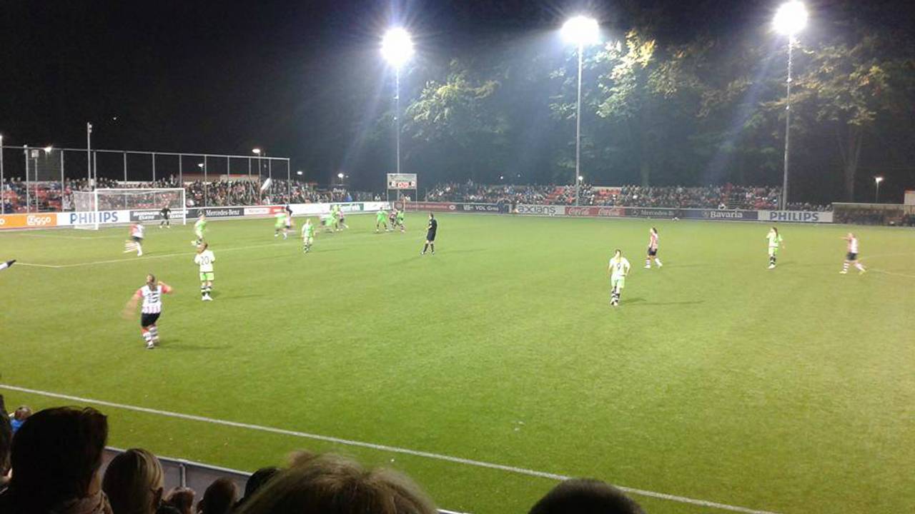 PSV in de aanval tegen Ajax (Foto: Peter de Bekker).