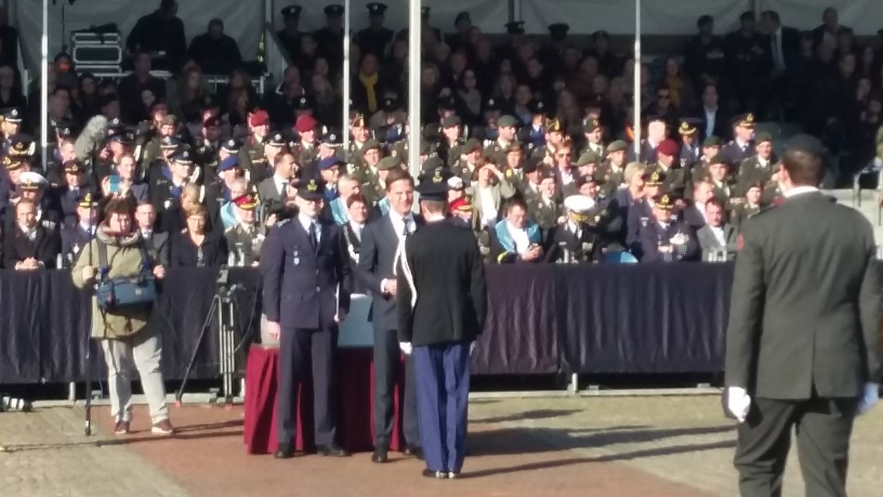 Kersverse tweede luitenant over haar ontmoeting met Rutte