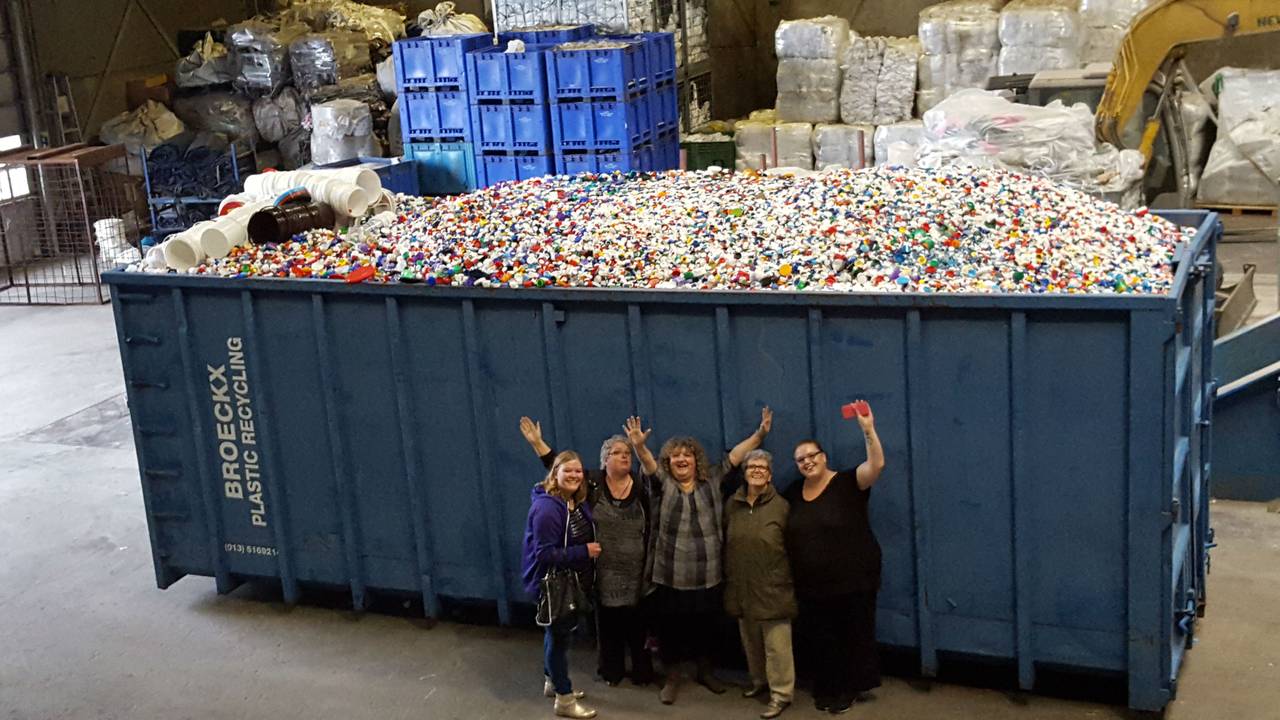 17000 doppen ingezameld voor KiKa