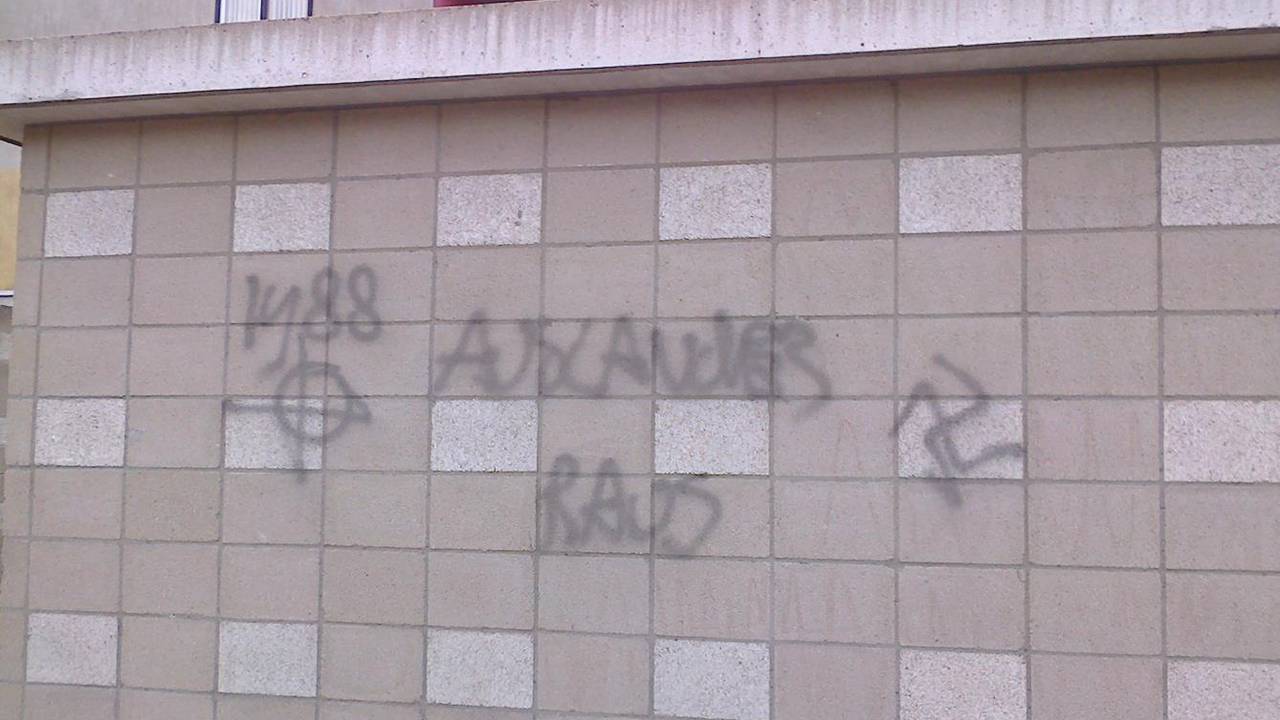 Eén van de bekladdingen in de Vlinderbuurt - Eindhoven (Foto: Mpanzu Bamenga)