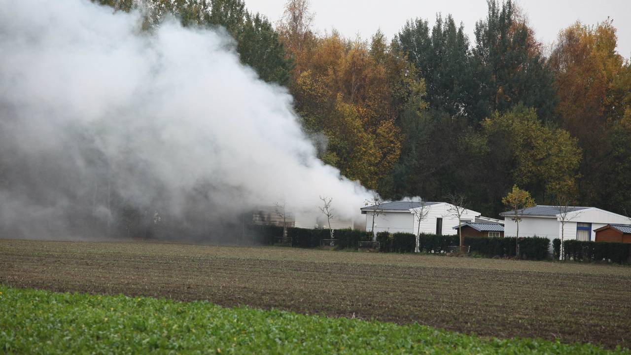 Chalet in Overloon uitgebrand (foto; Saskia Kusters / SK-Media)