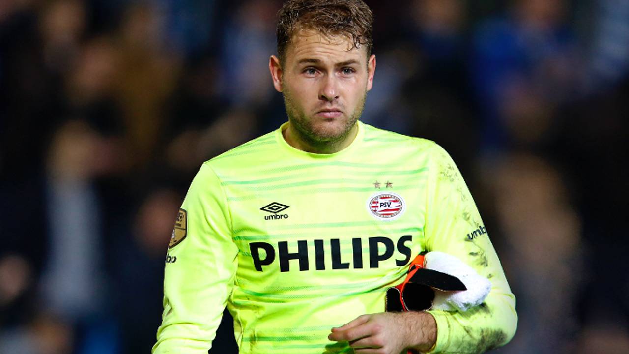 PSV-doelman Jeroen Zoet tijdens de wedstrijd tegen De Graafschap