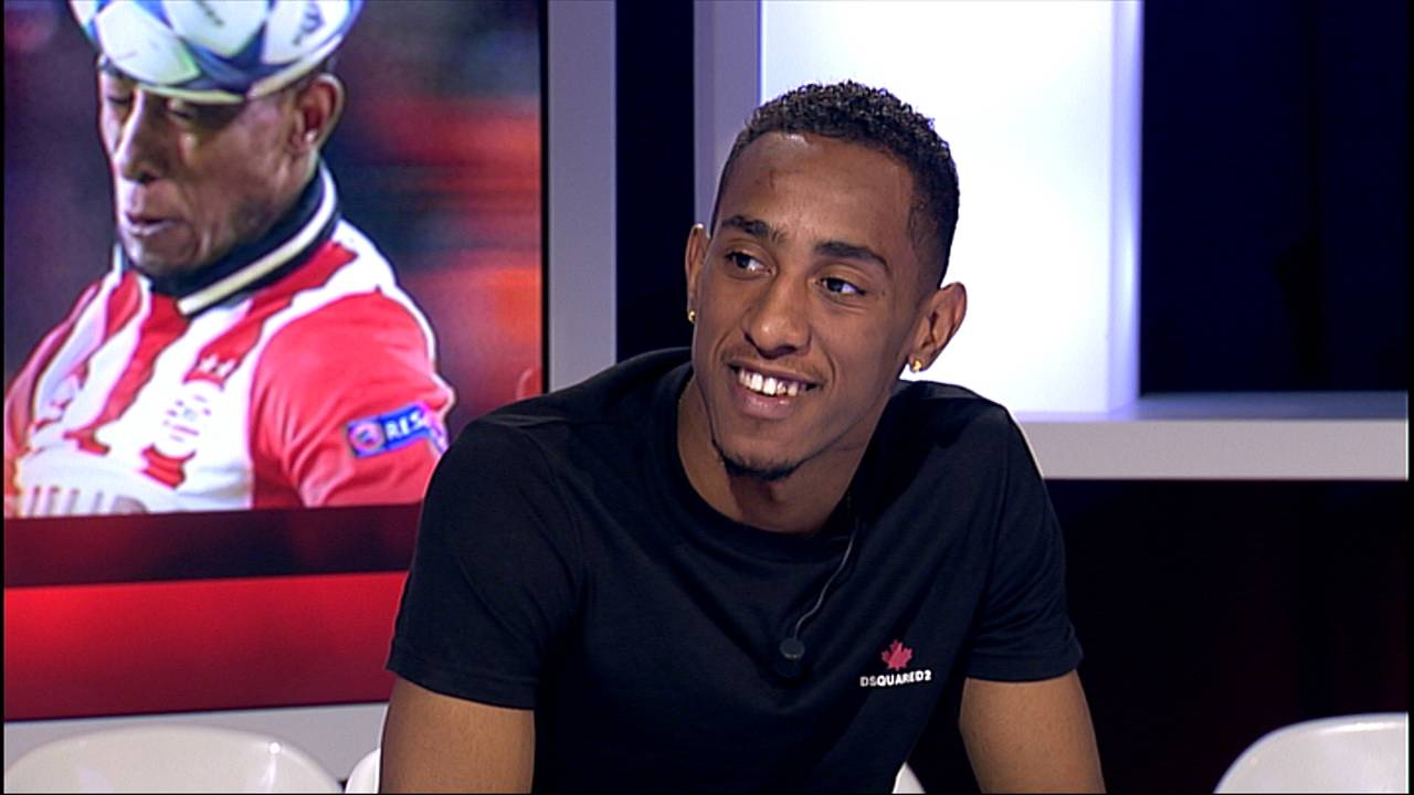 Joshua Brenet blijft tot en met 2018 van PSV.