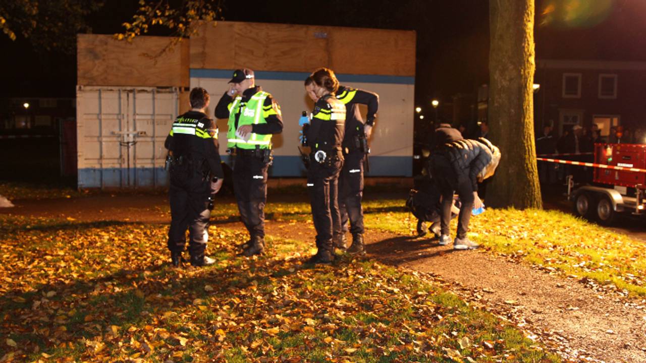 Politie deed onderzoek (foto: Kevin Mommersteeg / Maricmedia)