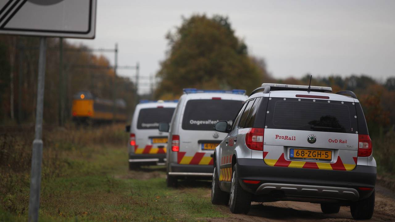 Hulpinstanties in de buurt van het ongeluk (foto: Rob Engelaar).