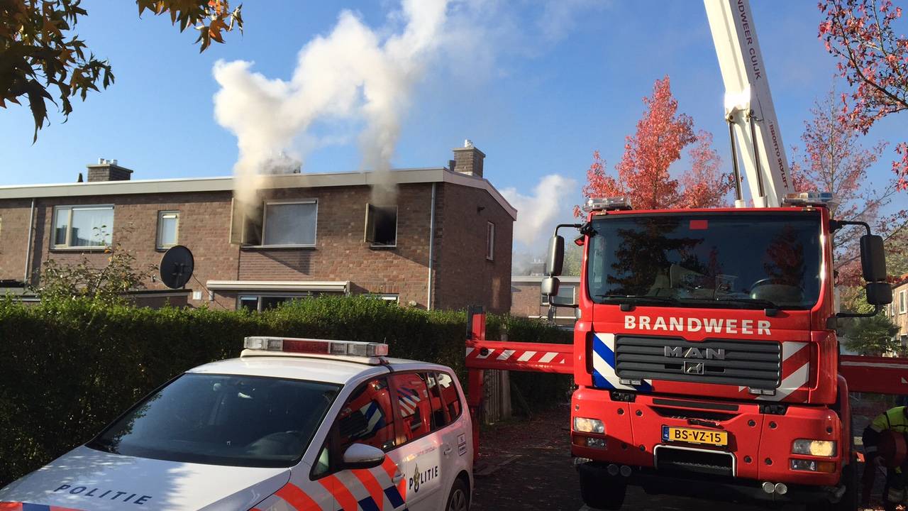 De oorzaak van de brand is nog niet bekend. (Foto: Marco van den Broek / SQ Vision)