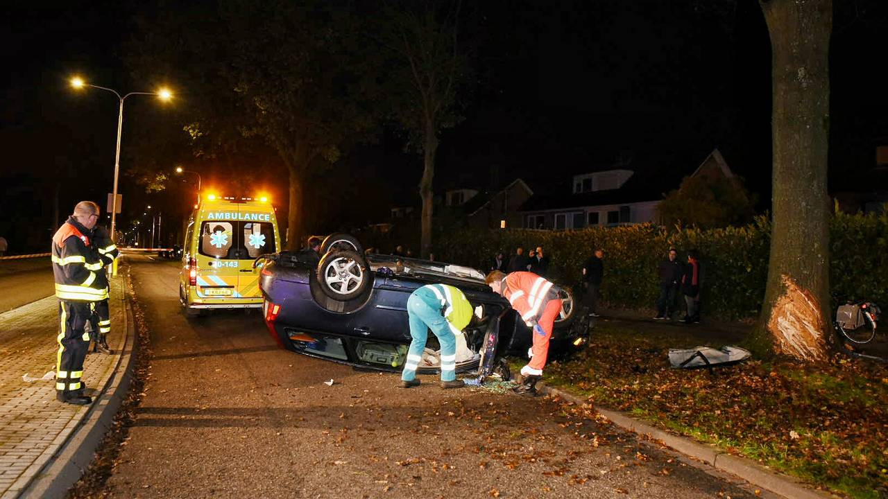 Twee zwaargewonden na auto-ongeluk. (foto: Toby de Kort/De Kort Media)