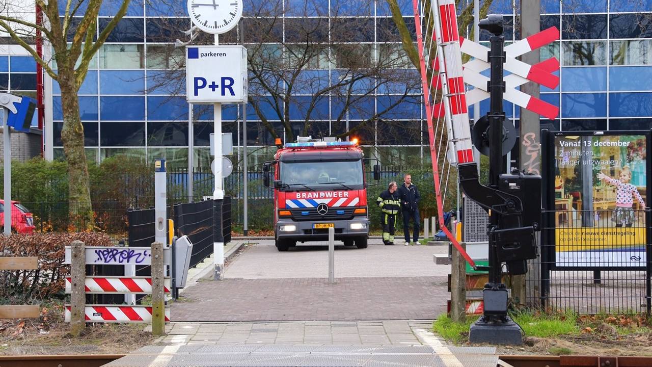De brandweer bij station Oss. Foto: SQvision / Charles Mallo