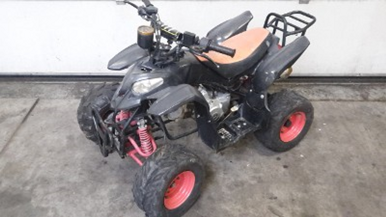 De quad werd in een bestelbus teruggevonden (foto: Politie)