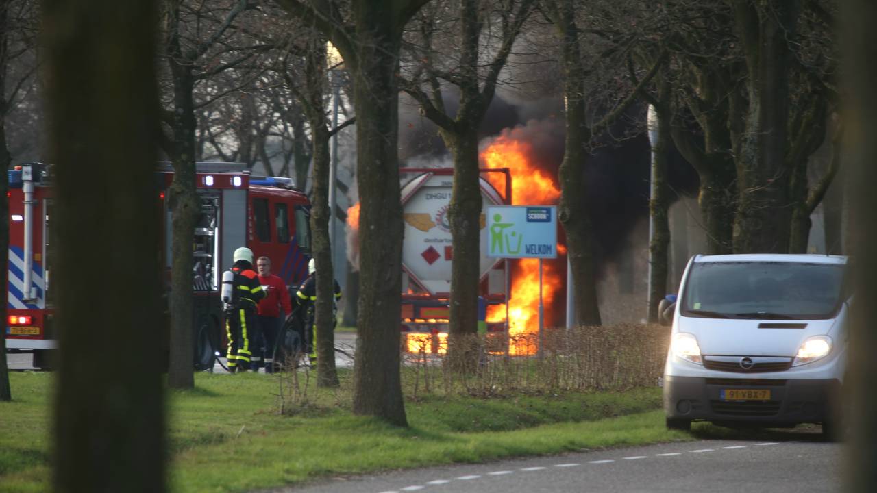 De tankwagen was geladen met LPG. (Foto: Alexander Vingerhoeds/Obscura Foto).