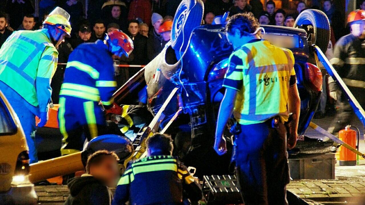 Een man kwam bij het ongeluk om het leven