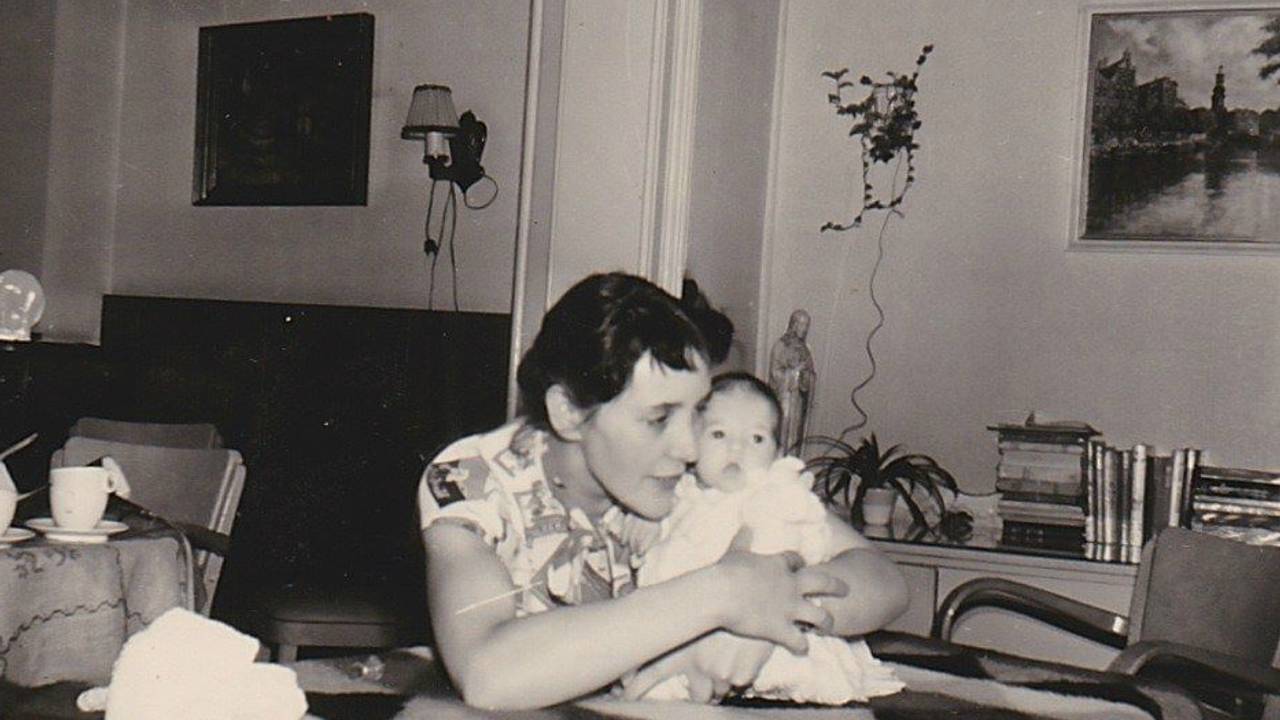 Myra en haar moeder.