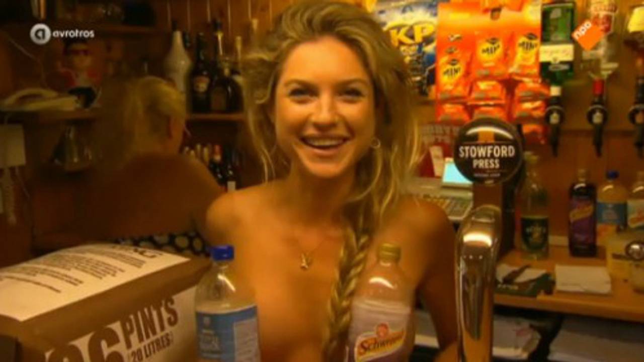 Lauren Verster is de moeilijkste niet en dartelt naakt door het beeld (foto: NPO).