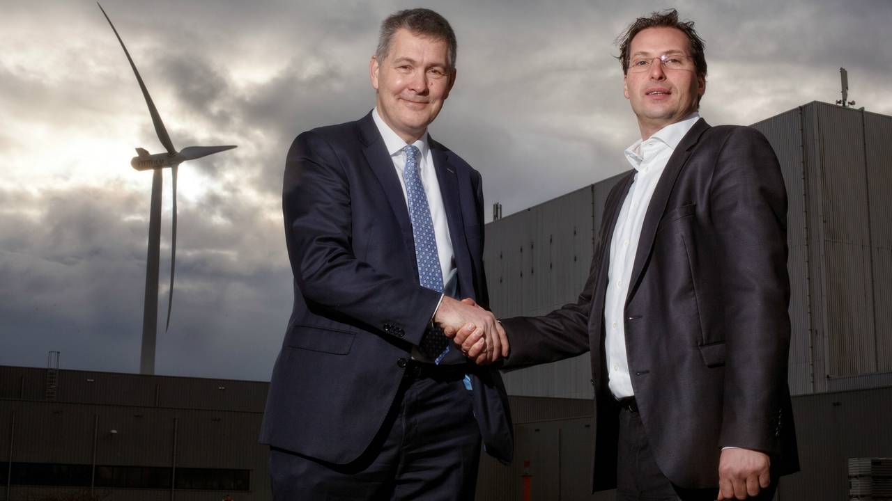 Peter Struik van Fujifilm en Marc van der Linden van Eneco