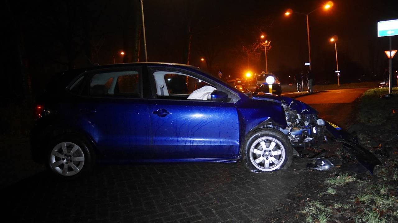 De auto is total loss (foto: Perry Roovers/SQvision)