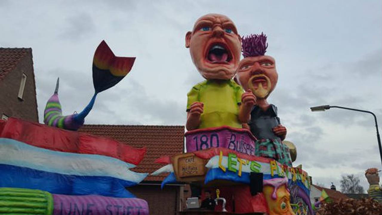 Peter Wright is terug te zien in de optocht van Raamsdonk. (Foto: Fabian Eijkhout)