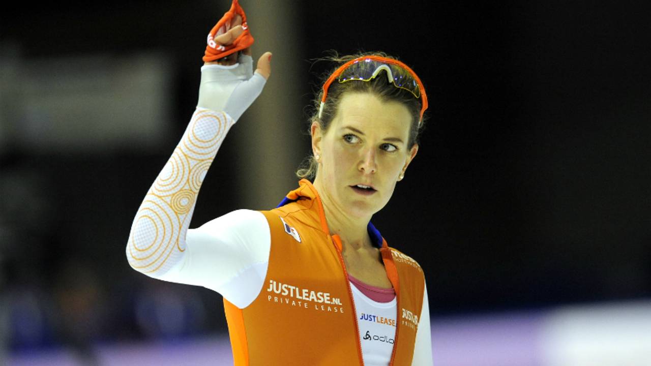 Schaatsster Ireen Wüst in actie op het WK afstanden