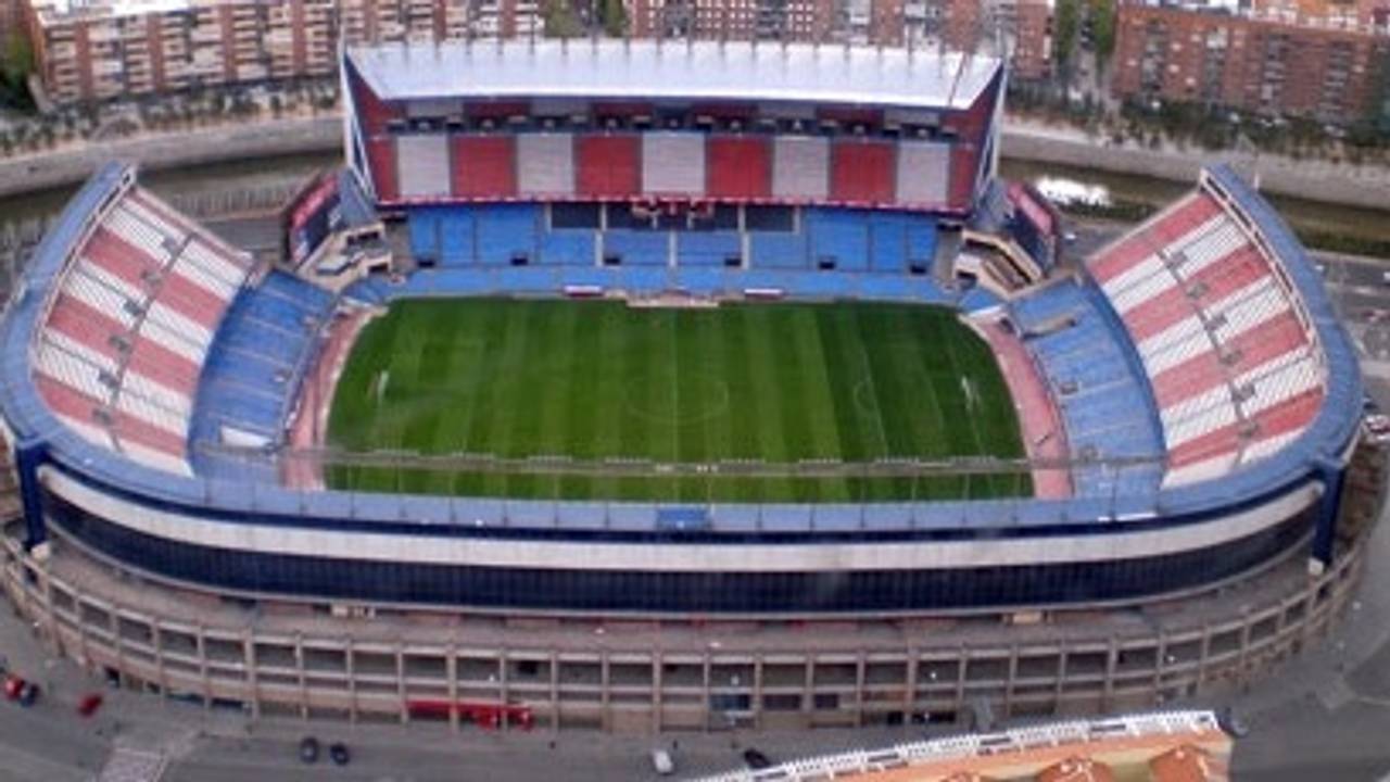 Veel PSV-fans in Estadio Vicente Calderón
