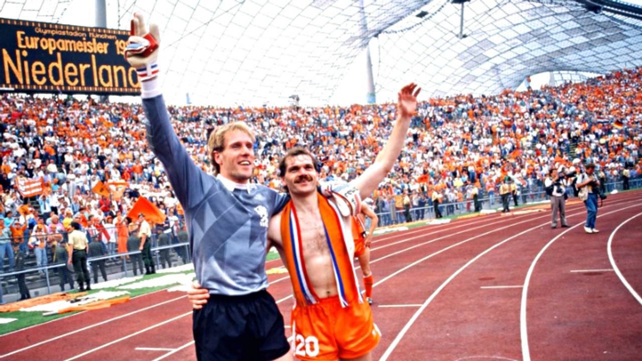 Hans van Breukelen naast Jan Wouters in '88 (Foto: VI Images)