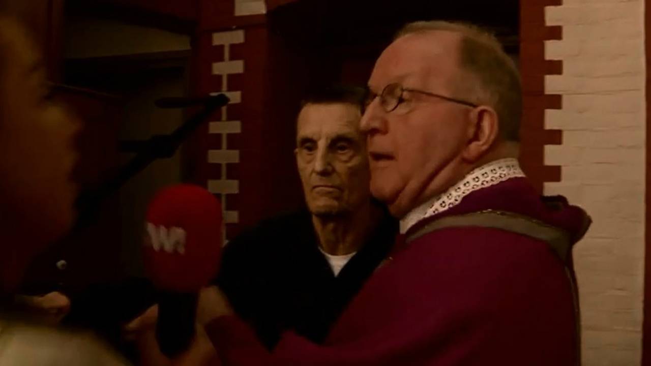 Pastoor Karel van Roosmalen (beeld: Powned)