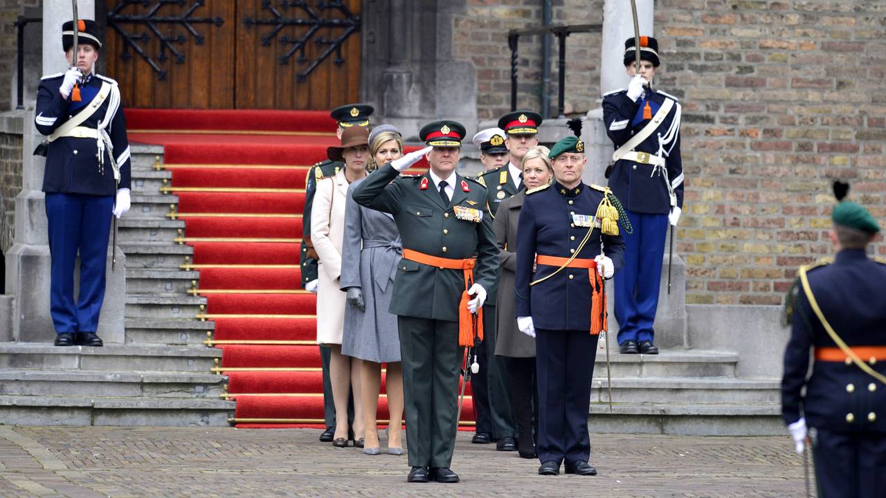 'U ging door het vuur voor vrede en veiligheid' Koning reikt WillemsOrde uit aan commando's