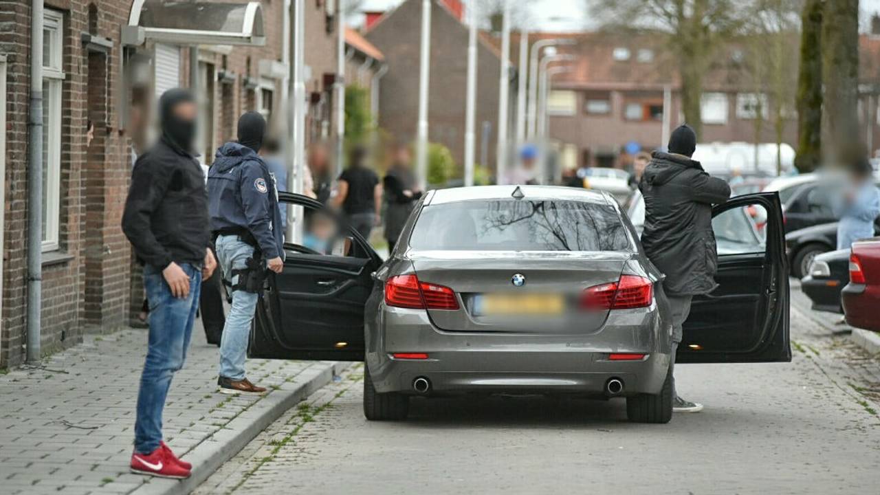 Beeld van de arrestatie (Foto: Toby de Kort)