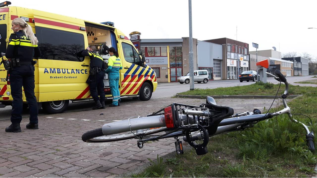 Fietser gewond (foto: Arno van der Linden / SQ Vision)