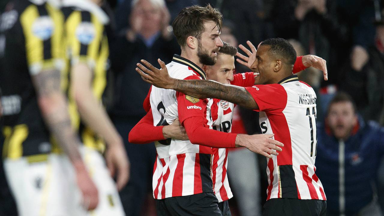 PSV mist Pröpper tegen Cambuur. (Foto: VI Images)