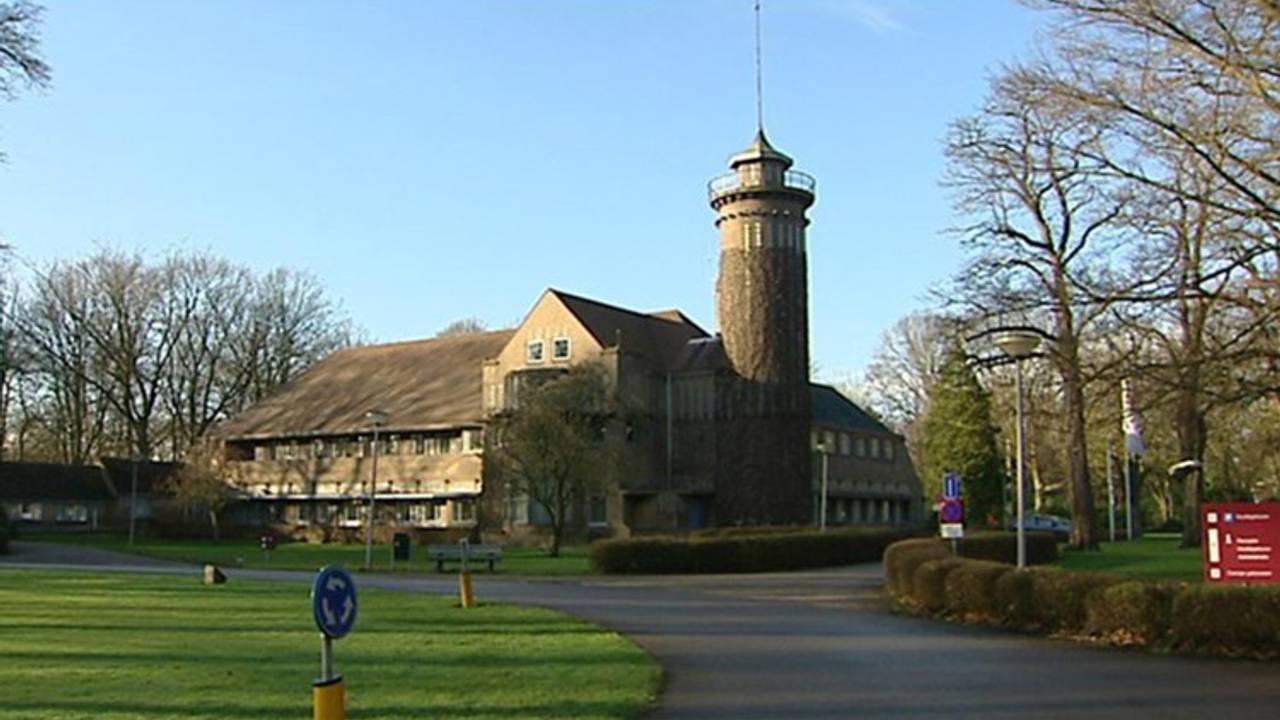 De GGZ in Halsteren plaatst 25 tot 35 fte boventallig.