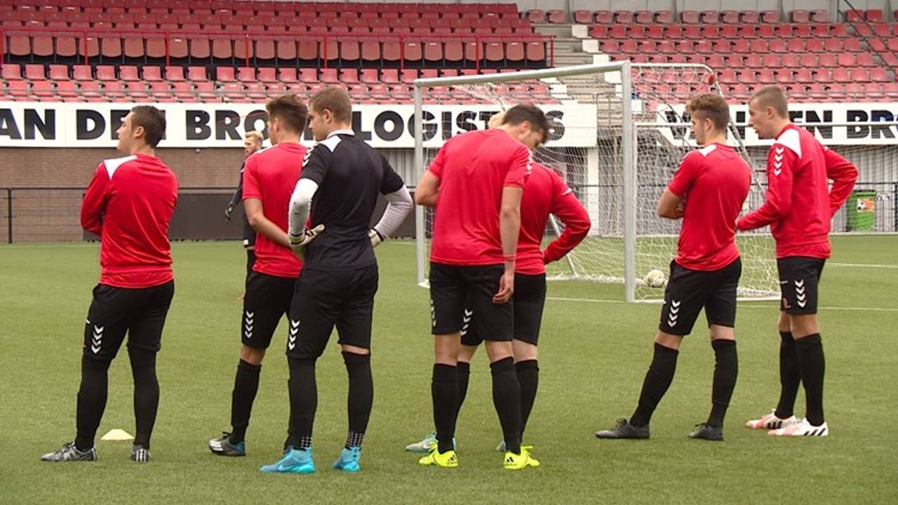 Helmond Sport is in voorbereiding op een thuisduel tegen koploper Sparta
