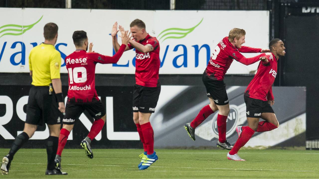 Helmond Sport kwam vroeg op voorsprong. (Foto: VI Images)