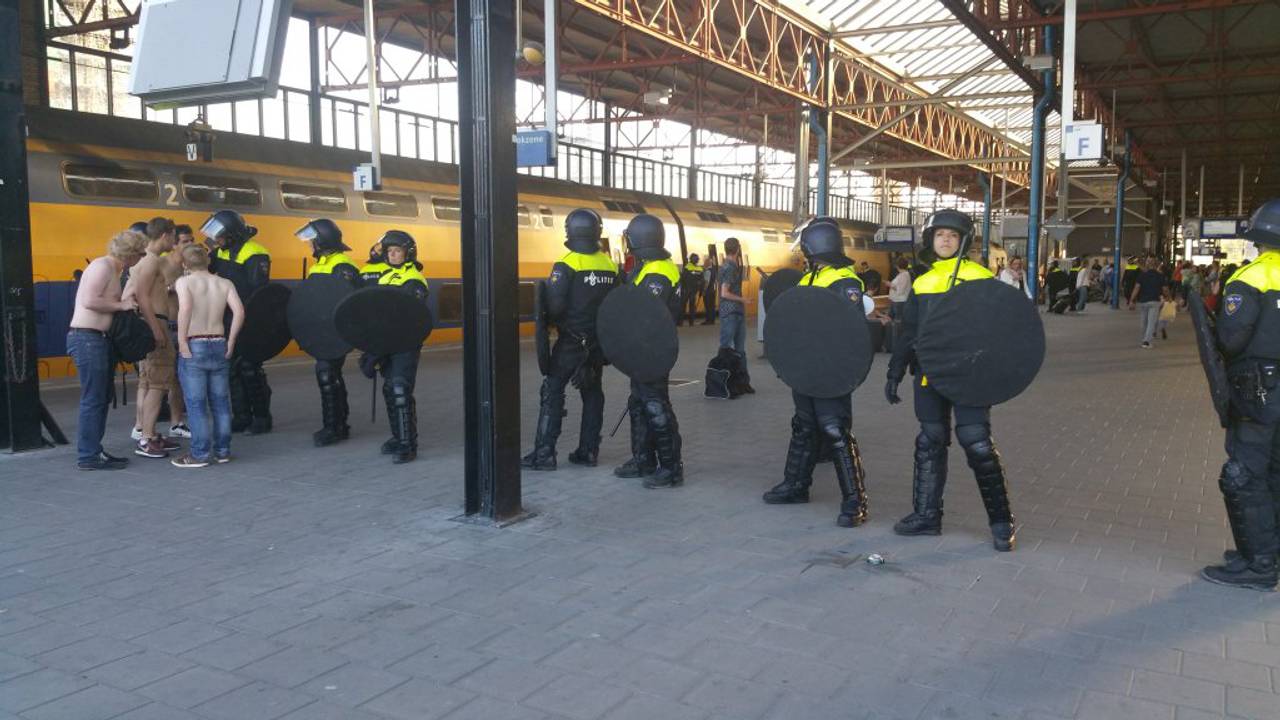 ME paraat op het perron (Foto: @MarianBuijssen)