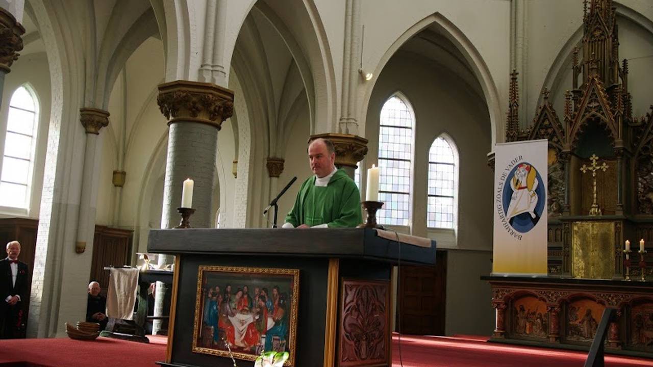 Pastoor John van de Laar (foto: Cor van der Vliet)
