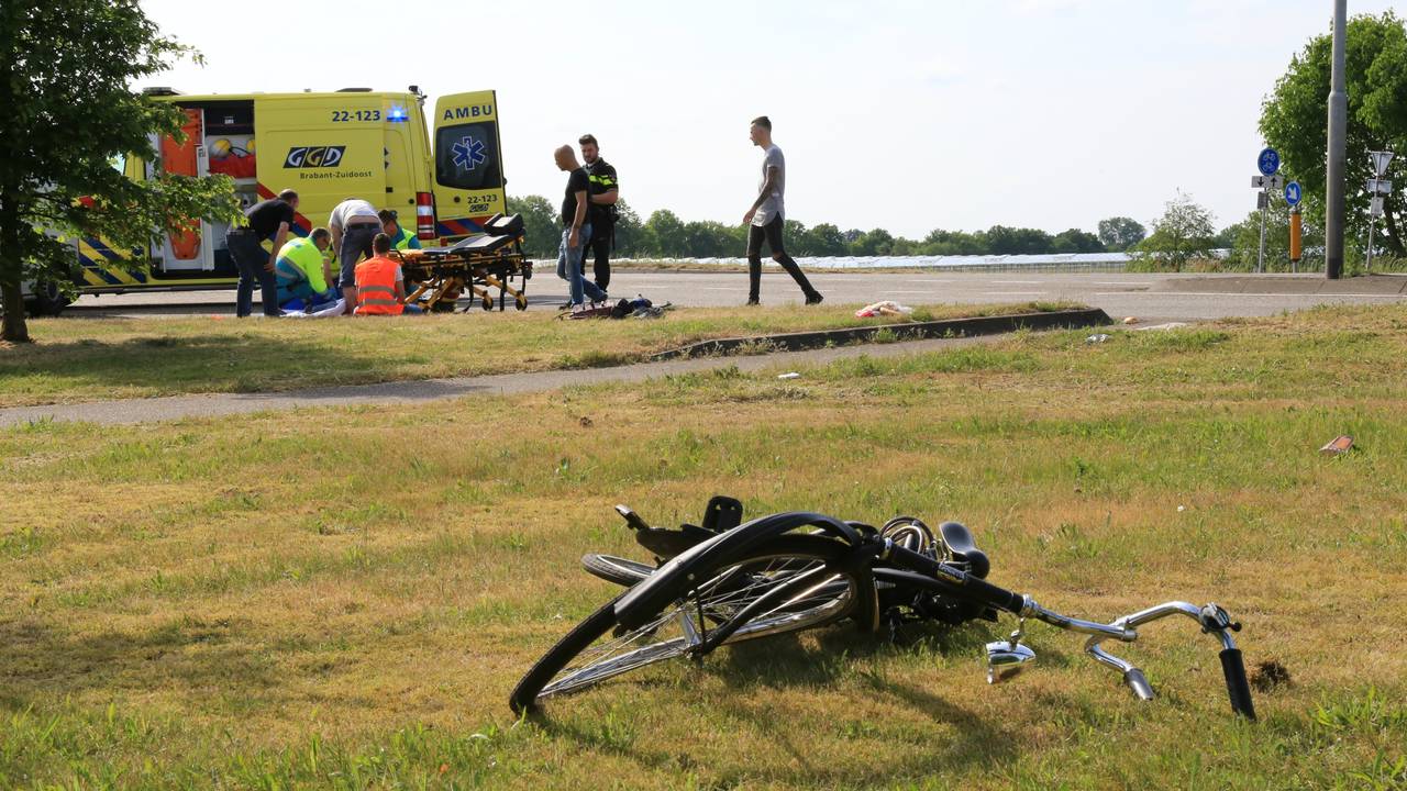 Het kind is met de ambulance naar het ziekenhuis gebracht. (Foto: Harrie Grijseels/SQV)